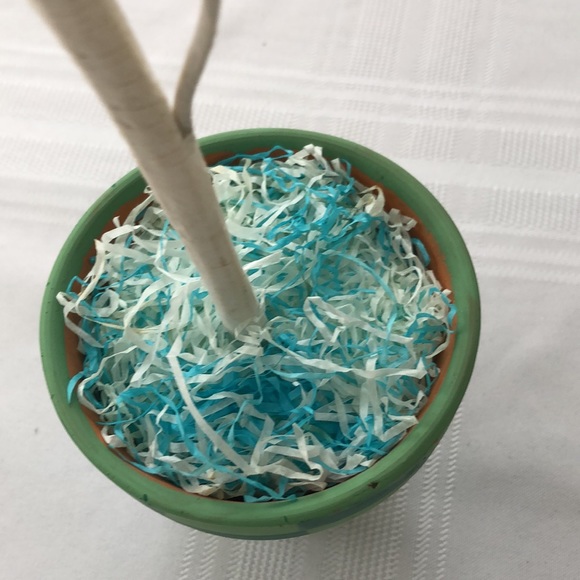 St. Patrick’s Day Decorative Fake Shamrock Plant with Leprechaun - Picture 4 of 5